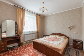 Дом с земельным участком