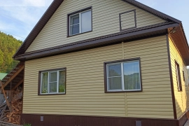 дом с земельным участком