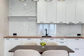 Продаю трехкомнатную квартиру 