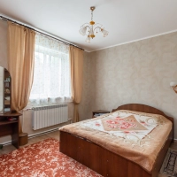 Дом с земельным участком